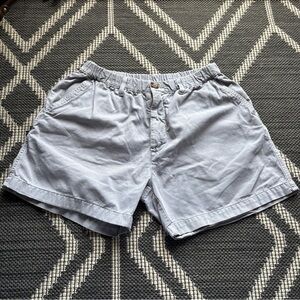 Chubbies Preppy 4 inch Seam Gray Shorts Men’s Medium 
4” Shorts